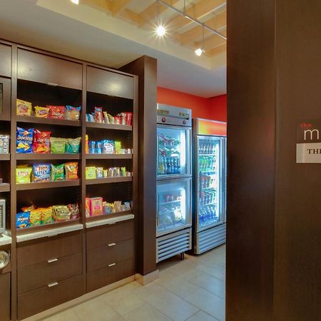 Отель Courtyard By Marriott Pittsburgh North/Cranberry Woods Крэнберри-Тауншип Экстерьер фото