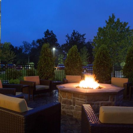 Отель Courtyard By Marriott Pittsburgh North/Cranberry Woods Крэнберри-Тауншип Экстерьер фото