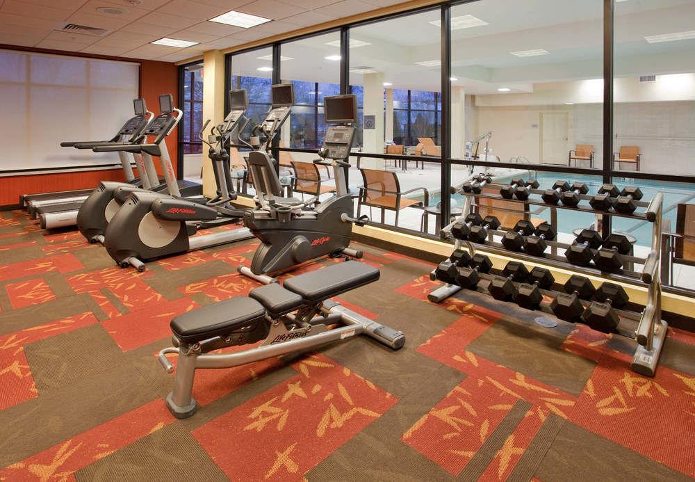 Отель Courtyard By Marriott Pittsburgh North/Cranberry Woods Крэнберри-Тауншип Экстерьер фото