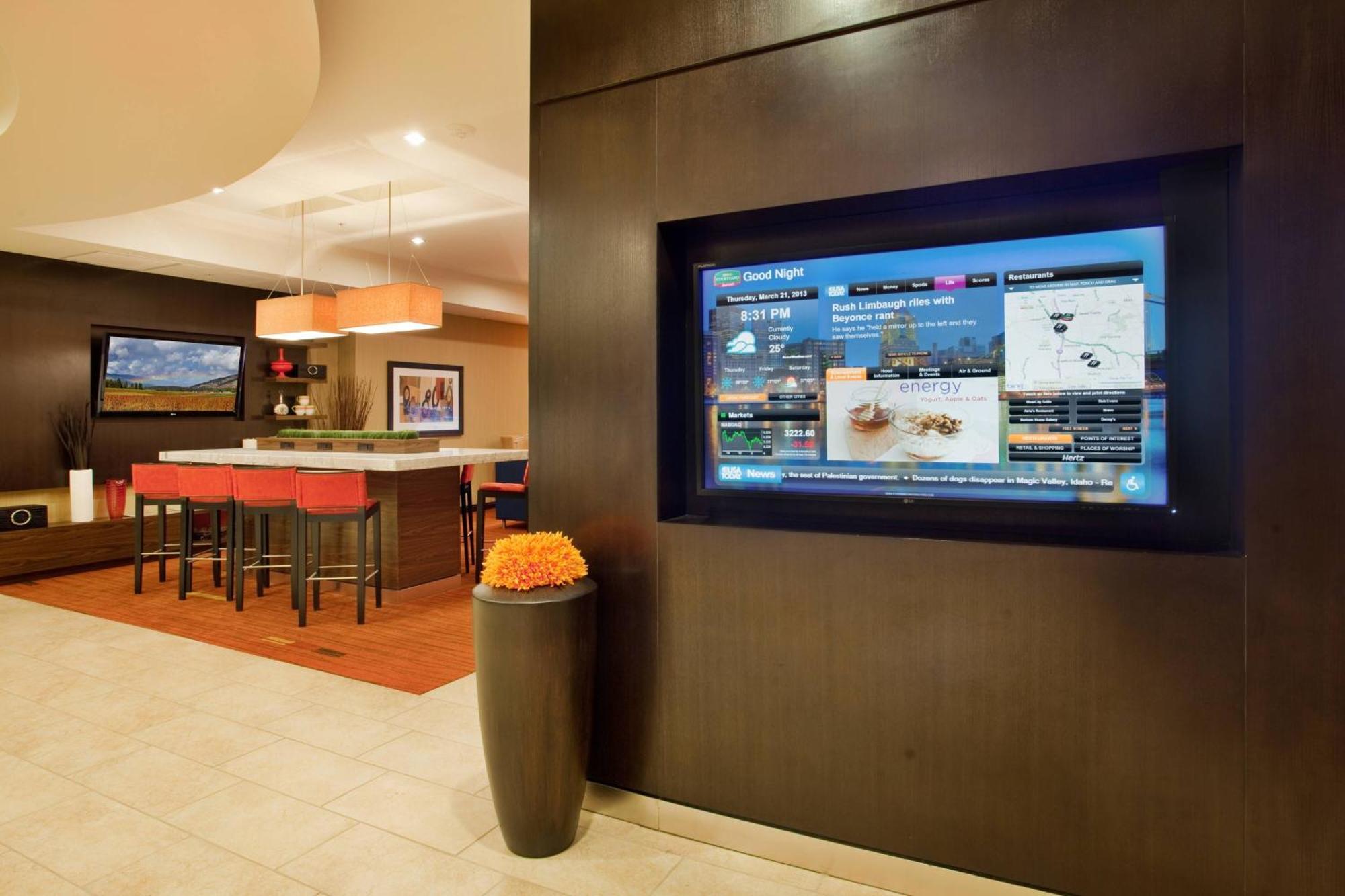 Отель Courtyard By Marriott Pittsburgh North/Cranberry Woods Крэнберри-Тауншип Экстерьер фото